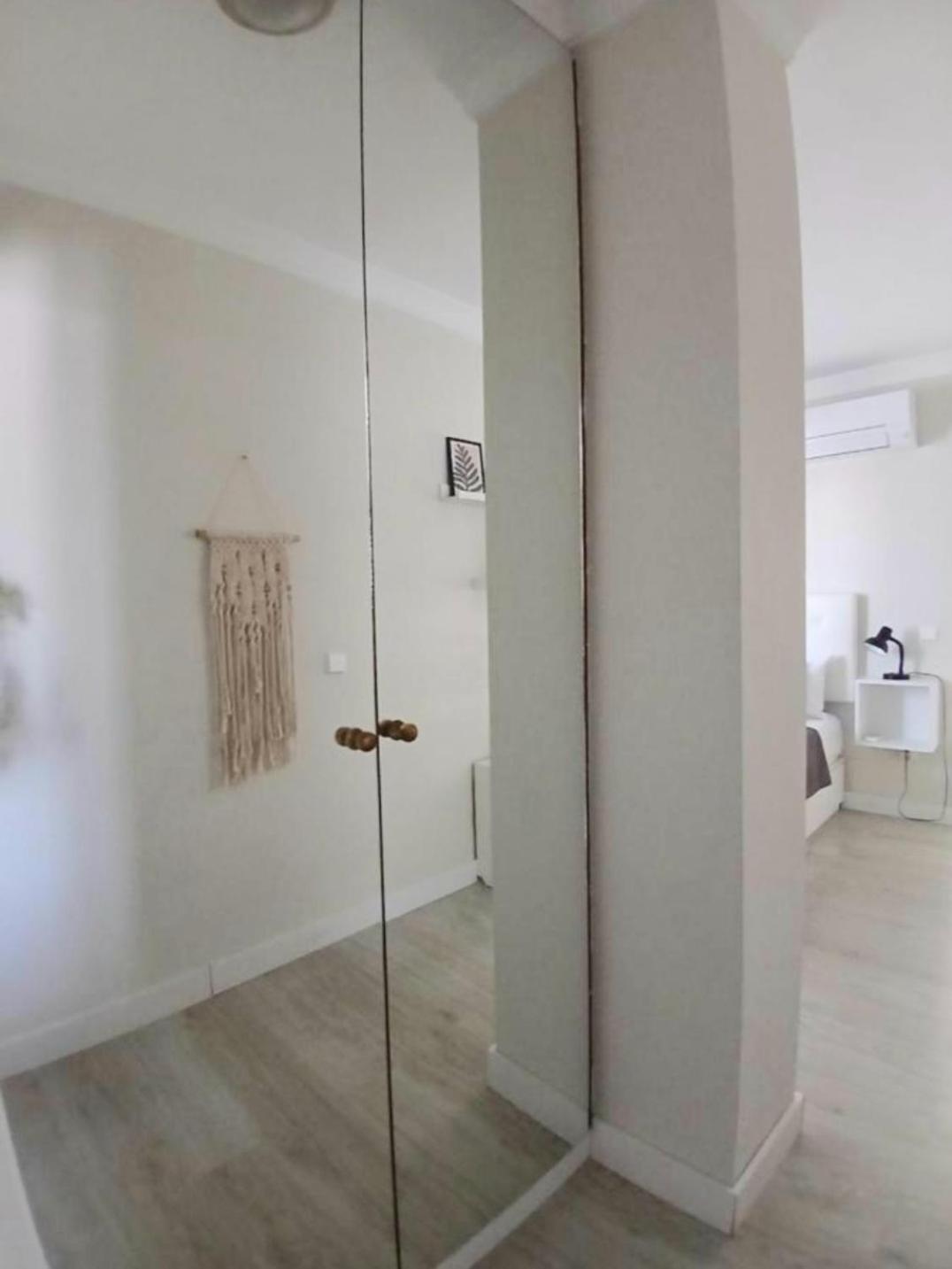 New City Penthouse Near Beach With Sunny Balcony フエンヒロラ エクステリア 写真
