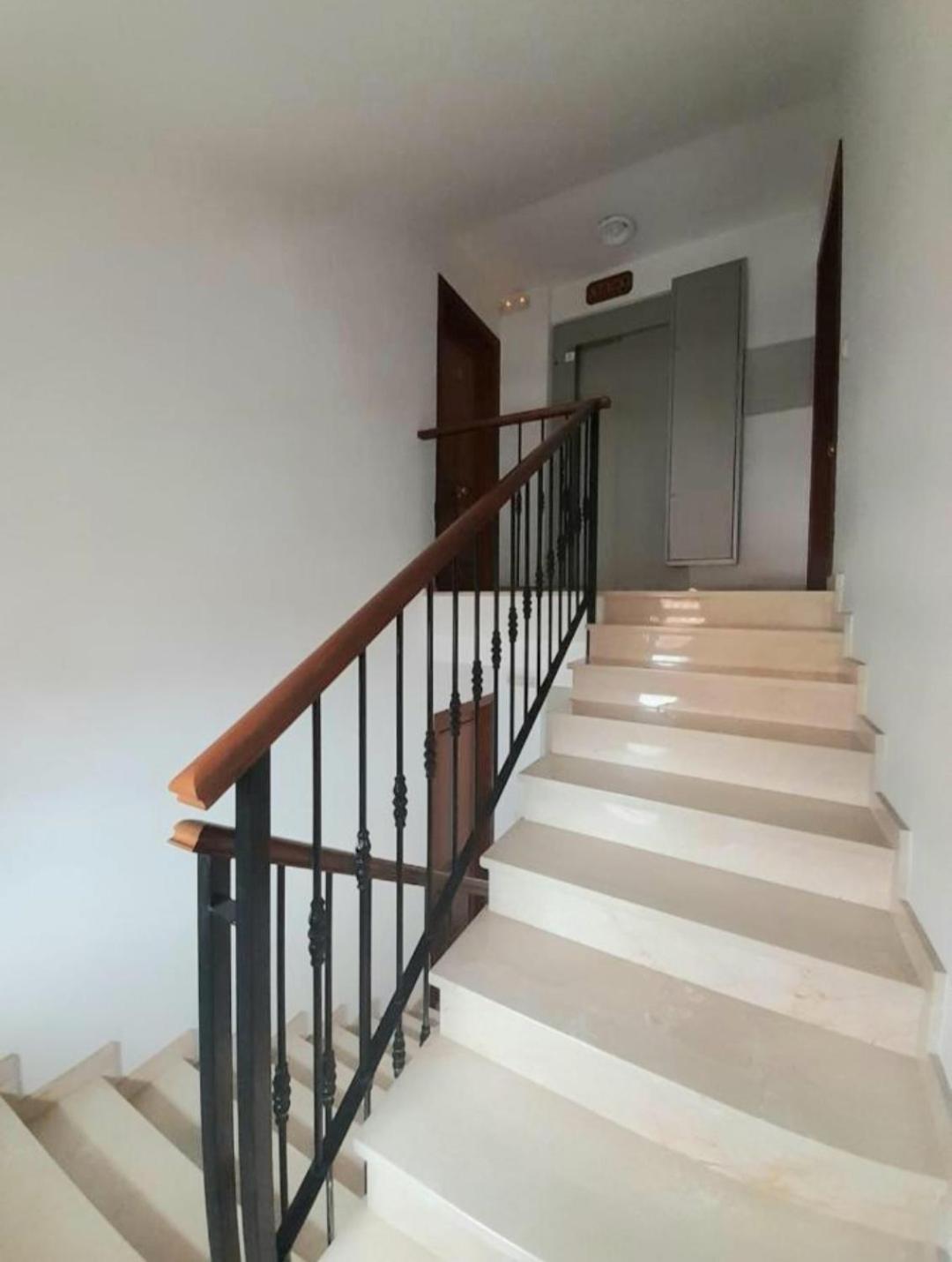 New City Penthouse Near Beach With Sunny Balcony フエンヒロラ エクステリア 写真